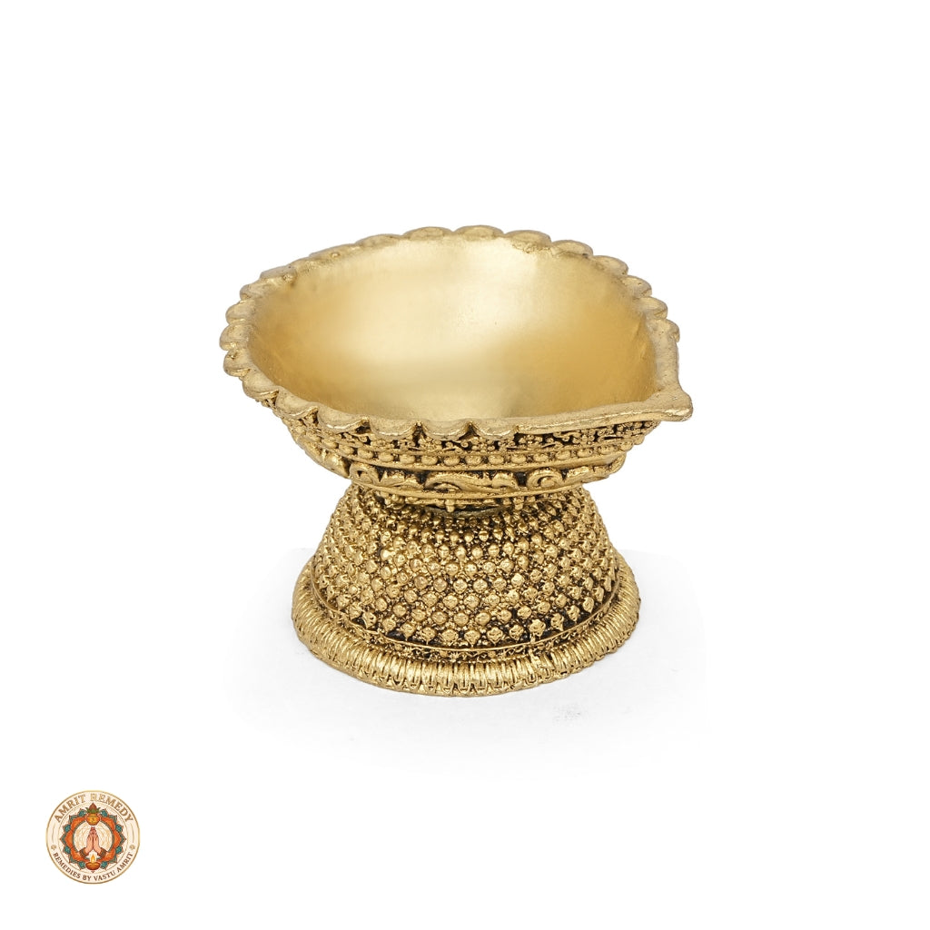 Brass Carved Aarti Diya on Textured Pedestal for Mandir (4 cm)